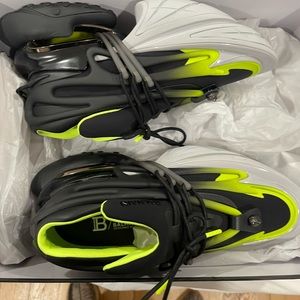 New size 43 (10 1/2 USA)